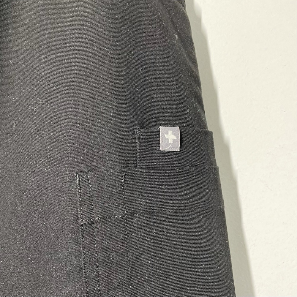 Figs Black Technical Collection Scrub Pants Size M - Picture 2 of 8